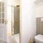 Olivier Design - Downtown - Floors 2, 3, No Lift アパート