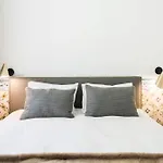 Olivier Design - Downtown - Floors 2, 3, No Lift ליסבון